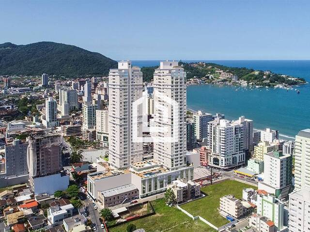 #300 - Apartamento para Venda em Itapema - SC