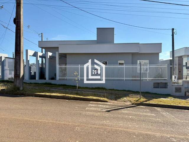#391 - Casa para Venda em Xanxerê - SC - 2