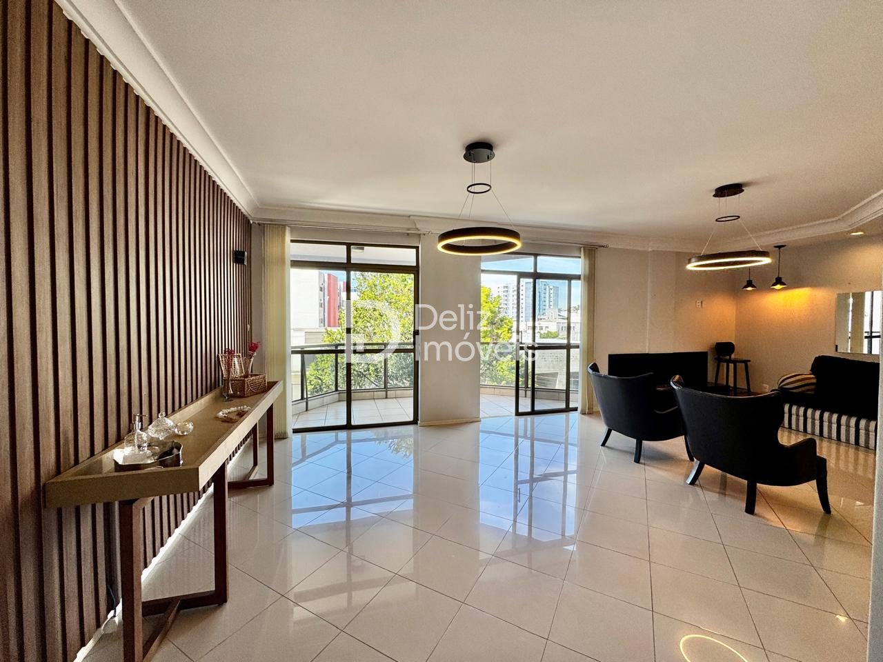 Apartamento com 03 suítes e 02 vagas de garagem no centro de Xanxerê - Foto 3